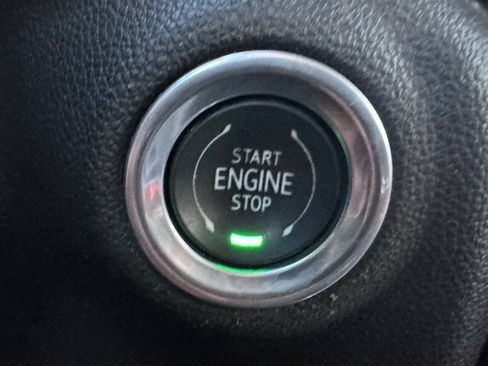 Used 2019 GMC Sierra 1500 SLT AWD/4WD image 25