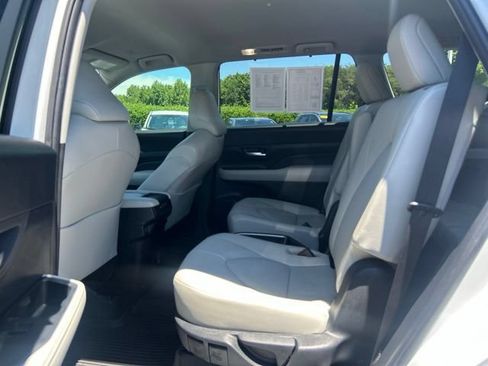 Used 2026 Toyota Grand Highlander AWD image 18