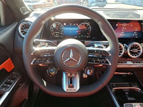 Used 2026 Mercedes-Benz GLB 35 AMG 4MATIC image 19