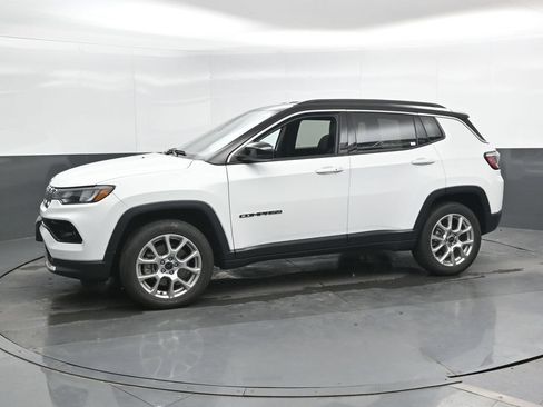 Used 2025 Jeep Compass Limited AWD/4WD image 8