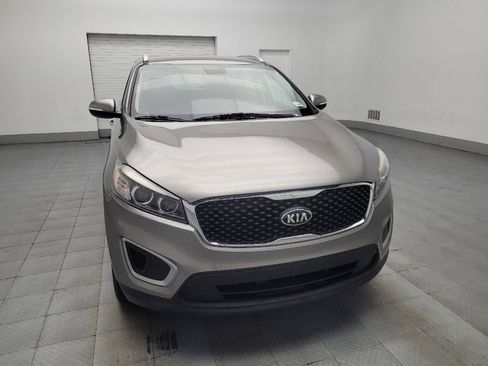 Used 2018 Kia Sorento LX image 14