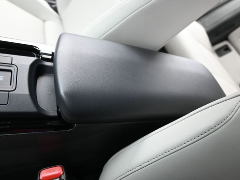 New 2026 Toyota Prius XLE image 35