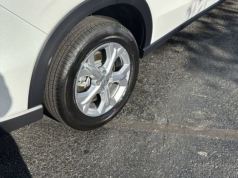 Certified 2025 Honda HR-V LX image 8