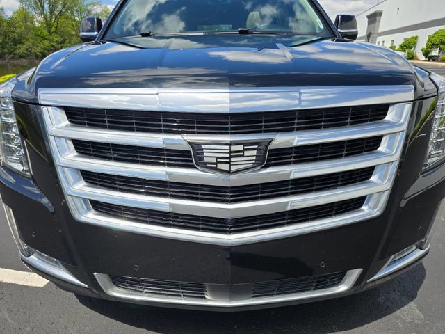 Used 2018 Cadillac Escalade ESV Premium Luxury AWD/4WD image 15