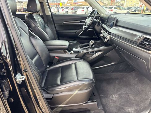 Used 2023 Kia Telluride LX image 18