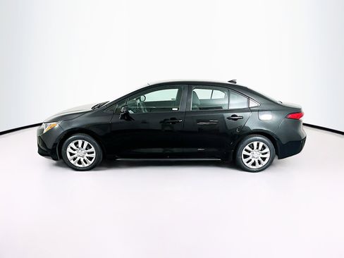 Used 2020 Toyota Corolla LE image 4