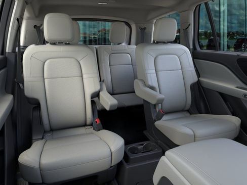 New 2025 Lincoln Aviator Reserve w/ Equipment Group 201A AWD/4WD image 11