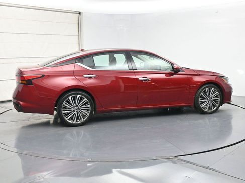 Used 2024 Nissan Altima 2.5 SL FWD image 25