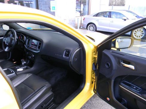 Used 2017 Dodge Charger SXT w/ AWD Plus Group image 20