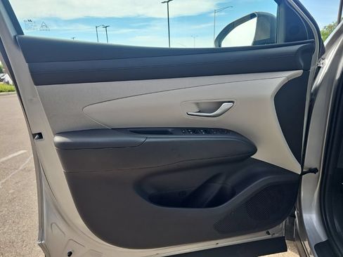 Certified 2025 Hyundai Tucson SEL AWD/4WD image 10
