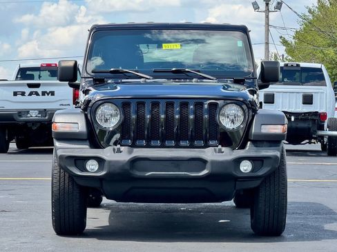 Used 2022 Jeep Wrangler Unlimited Sport AWD/4WD image 2
