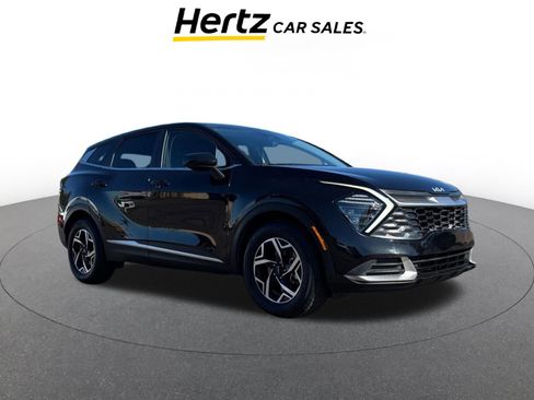 Used 2025 Kia Sportage LX image 1