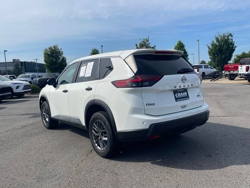Used 2024 Nissan Rogue S AWD/4WD image 5