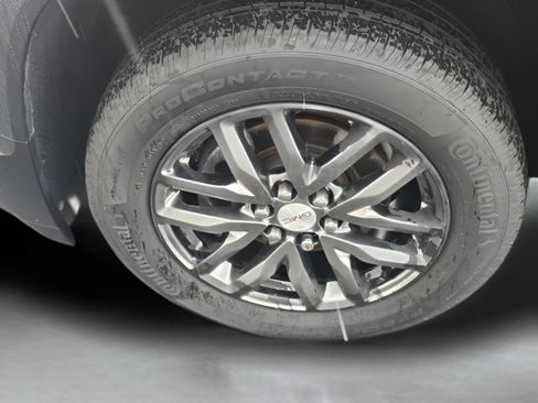 Used 2017 GMC Acadia SLT FWD image 24