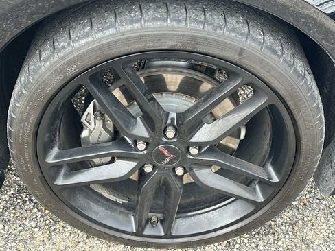 Used 2019 Chevrolet Corvette Stingray Coupe w/ 2LT Preferred Equipment Group RWD image 17