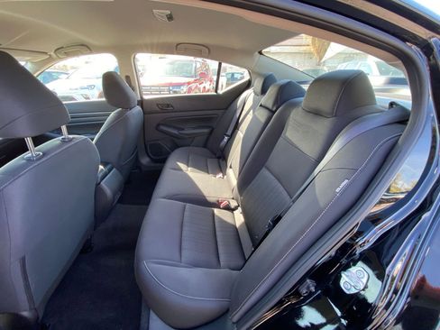 Used 2025 Nissan Altima 2.5 SV image 37