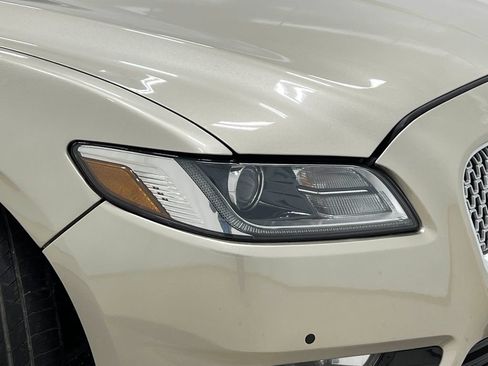 Used 2017 Lincoln Continental Select w/ Climate Package FWD image 34