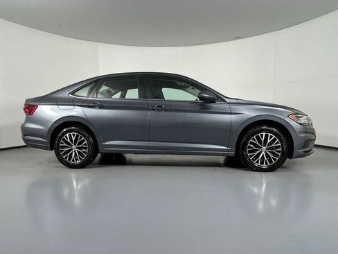 Used 2021 Volkswagen Jetta SE w/ SE Cold Weather Package FWD image 8