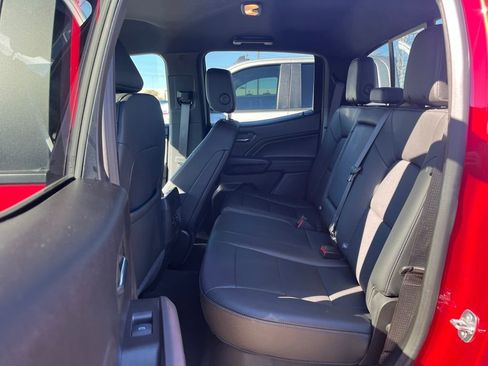 Used 2025 GMC Canyon Elevation w/ Convenience Package image 12