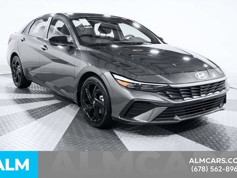 Used 2026 Hyundai Elantra Sport FWD image 9