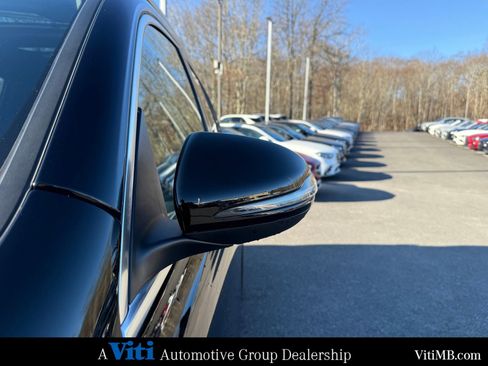 Certified 2024 Mercedes-Benz GLB 250 4MATIC image 11