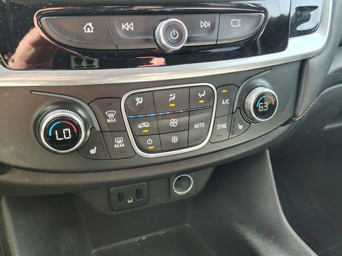 Used 2019 Chevrolet Traverse LT w/ LPO, Blackout Package AWD/4WD image 16