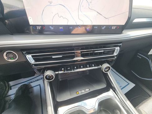 New 2026 Chevrolet Traverse LT w/ Enhanced Driving Package image 19