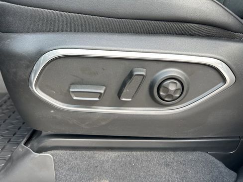 New 2024 Jeep Wagoneer Series III w/ Rear Seat Video Group 1 image 27