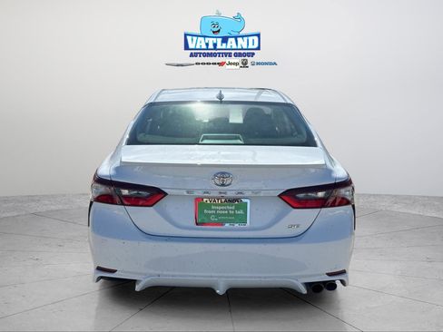 Used 2023 Toyota Camry SE image 4