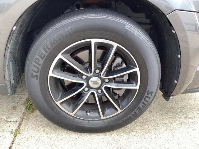 Used 2018 Dodge Journey SE w/ Connectivity Group FWD image 8