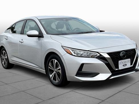 Used 2023 Nissan Sentra SV image 2