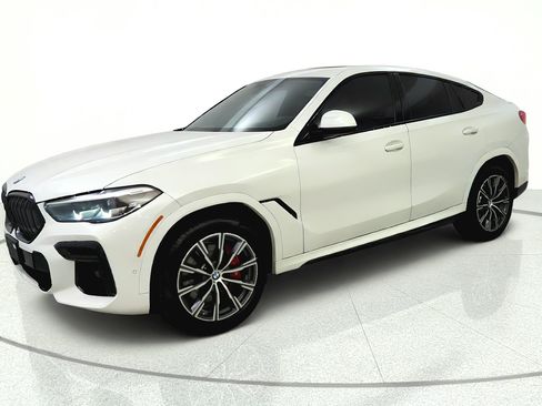 Used 2022 BMW X6 xDrive40i w/ M Sport Package AWD/4WD image 3