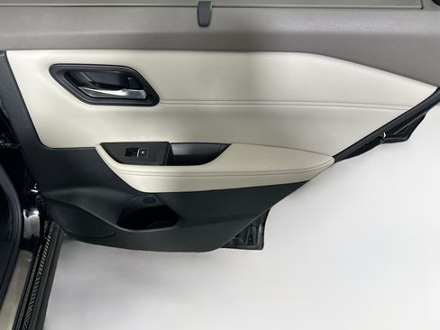 Used 2023 Nissan Rogue SL w/ SL Premium Package FWD image 30