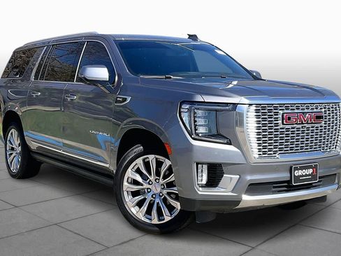 Used 2022 GMC Yukon XL Denali image 3