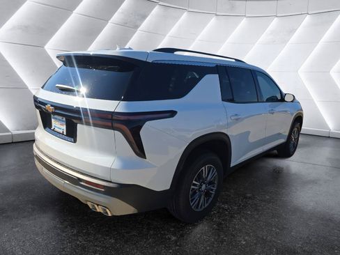 New 2027 Chevrolet Traverse LT w/ Driver Confidence Package FWD image 6