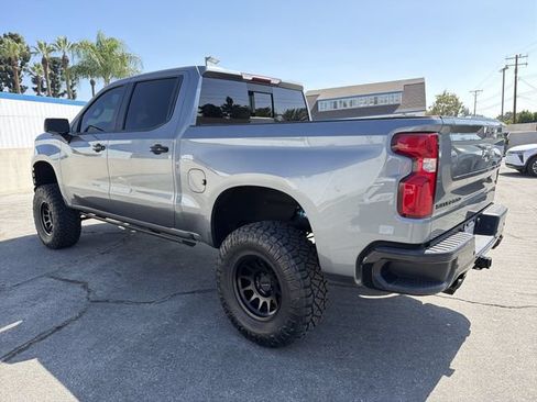 Used 2021 Chevrolet Silverado 1500 LT Trail Boss w/ LT Trail Boss Premium Package AWD/4WD image 3