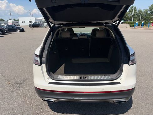 Used 2019 Lincoln Nautilus Select w/ Cargo Utility Package FWD image 24