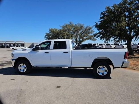 New 2026 RAM 2500 Tradesman AWD/4WD image 32