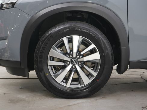 Used 2024 Nissan Pathfinder SL AWD/4WD image 31
