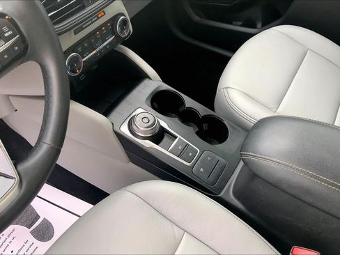 Certified 2023 Ford Escape Active AWD/4WD image 16