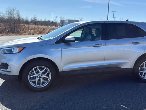 Used 2024 Ford Edge SEL image 13