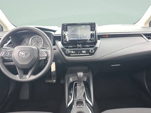 Used 2022 Toyota Corolla LE FWD image 11