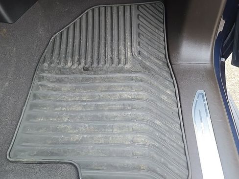 Used 2022 Chevrolet Silverado 2500 LT w/ Convenience Package image 27