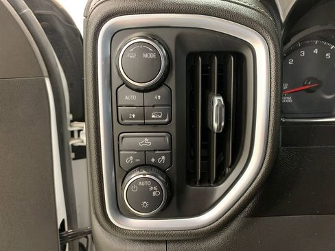 Used 2020 Chevrolet Silverado 1500 LT image 12