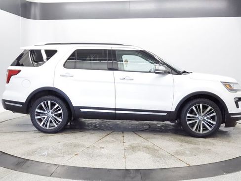 Used 2019 Ford Explorer Platinum AWD/4WD image 8