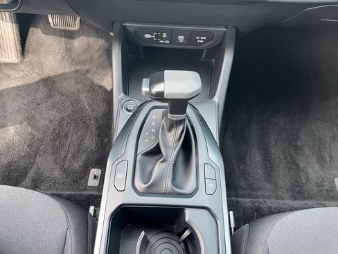 Used 2025 Kia K4 LXS image 40