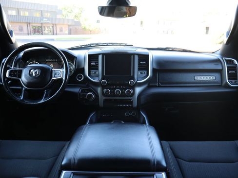 Used 2019 RAM 1500 Big Horn AWD/4WD image 16