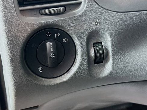 Used 2011 Ford Ranger XLT image 11