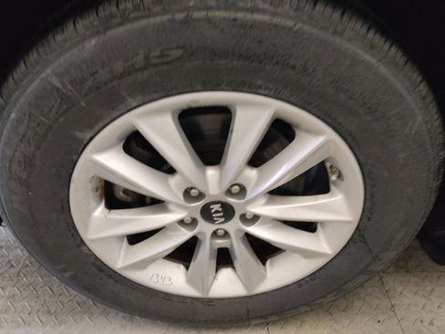 Used 2019 Kia Sorento AWD image 31