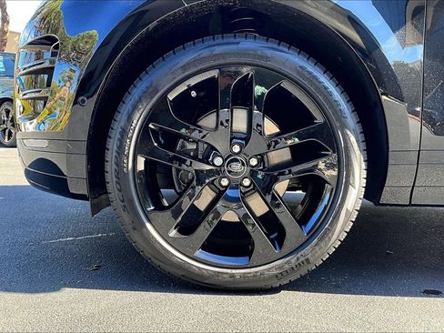 New 2026 Land Rover Range Rover Evoque Dynamic SE AWD/4WD image 6